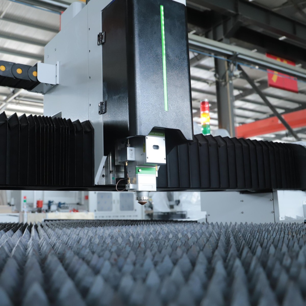 Dedicated Customer Support Iro - Industrial Laser Cutting Machine 评论和价格